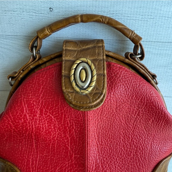 Vintage Jackson Red Faux Leather Handbag with Crossbody Strap - Picture 2 of 11